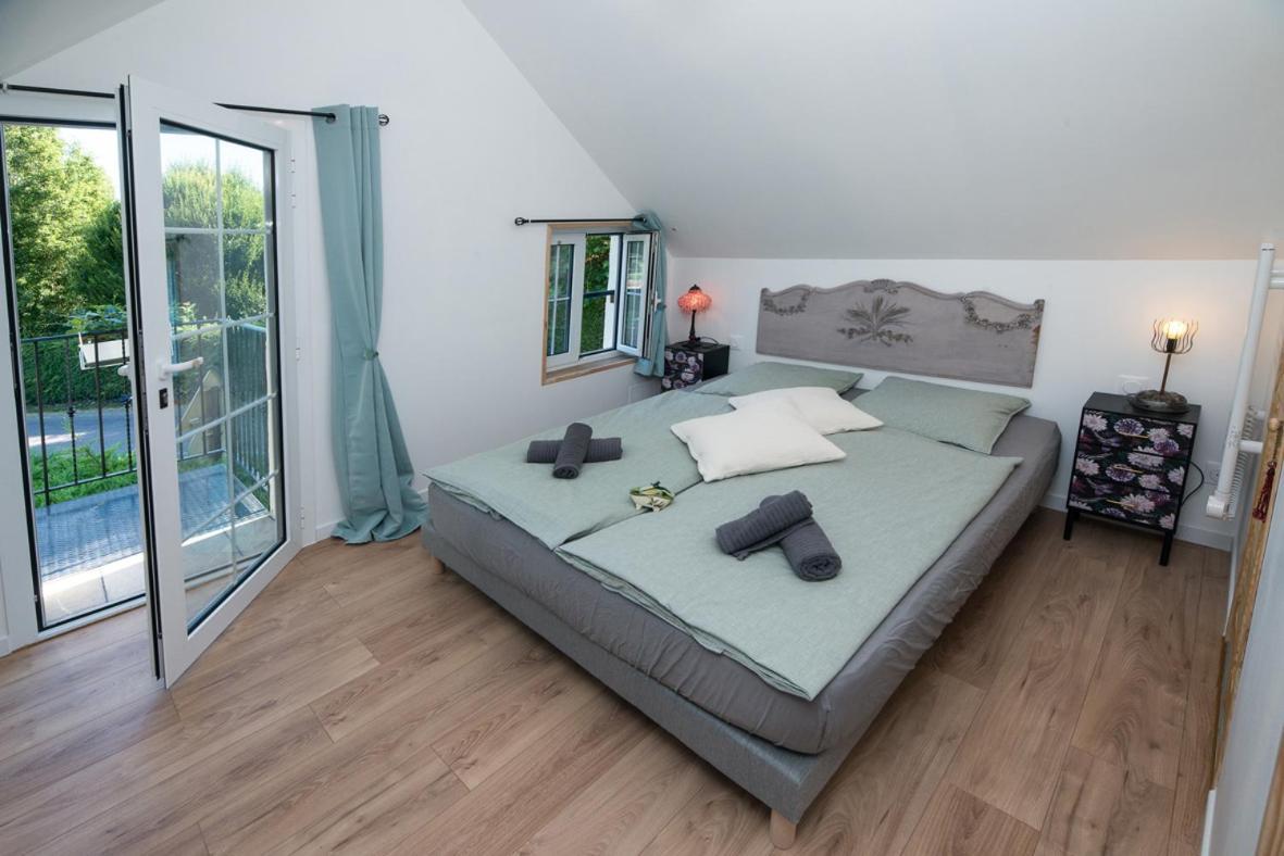 Bed and Breakfast L'Echo Des Bois Лион-ла-Форе Экстерьер фото