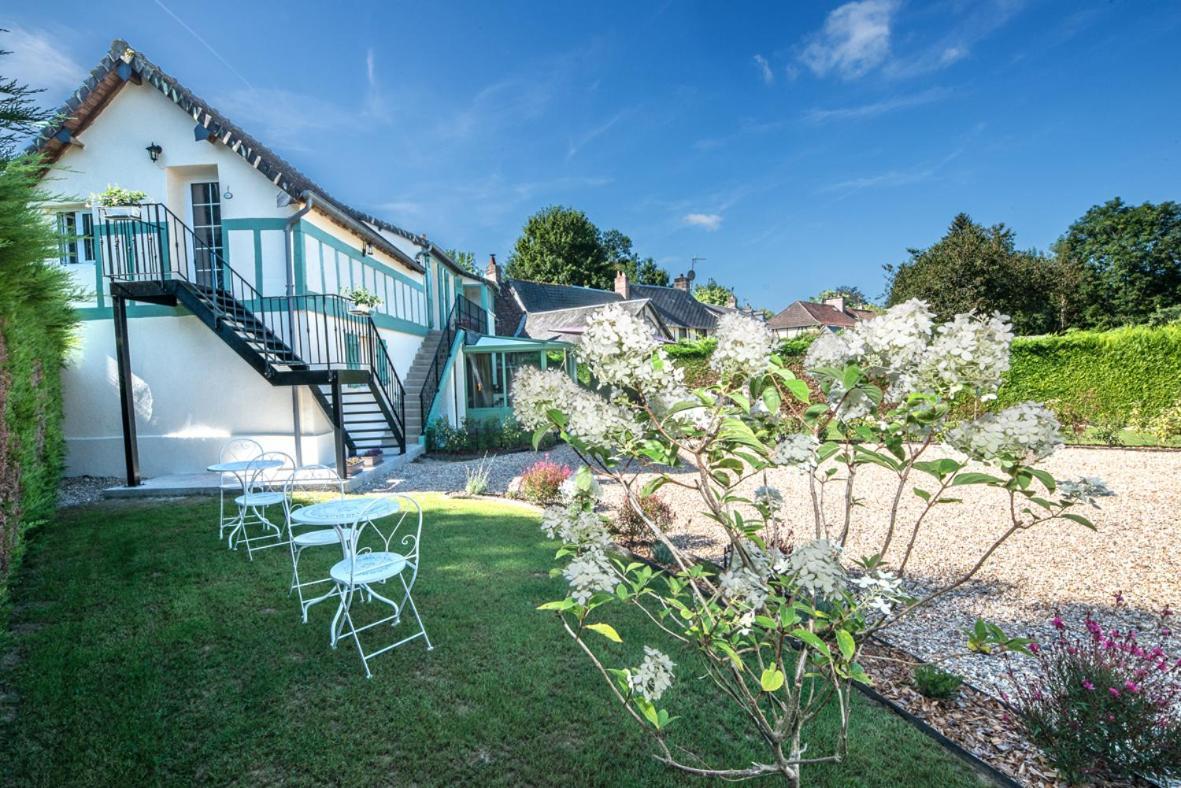 Bed and Breakfast L'Echo Des Bois Лион-ла-Форе Экстерьер фото